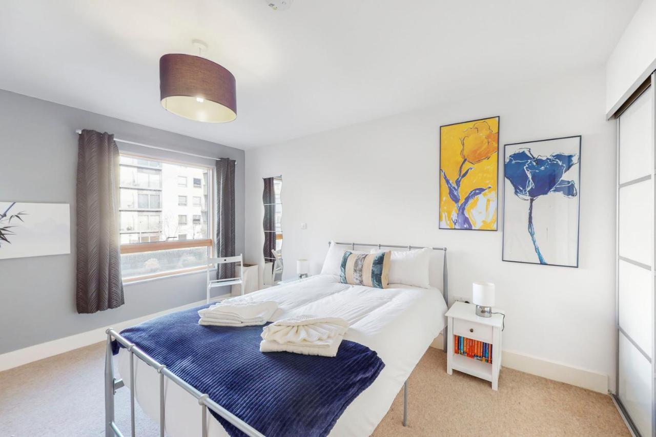 Lovely 1 Bed Apartment In Streatham 런던 외부 사진